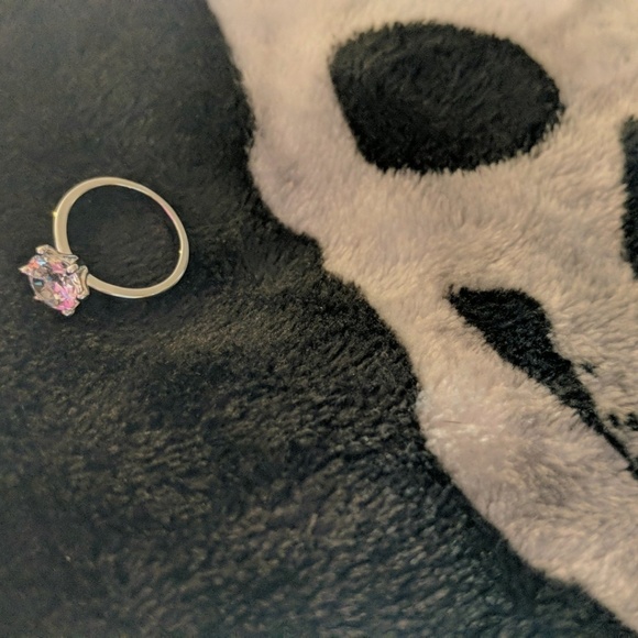 Ring - Picture 7 of 8